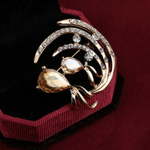 Load image into Gallery viewer, Gold Silver Comb Scissors Corsage Brooch Pins - Jewels of Artemis