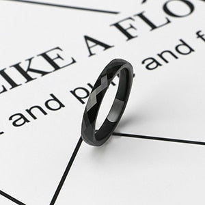 Light Black/White Ceramic Rings - Jewels of Artemis