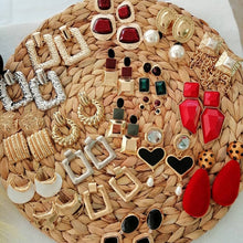 Load image into Gallery viewer, Vintage Simulated Pearl Drop Earrings - Jewels of Artemis